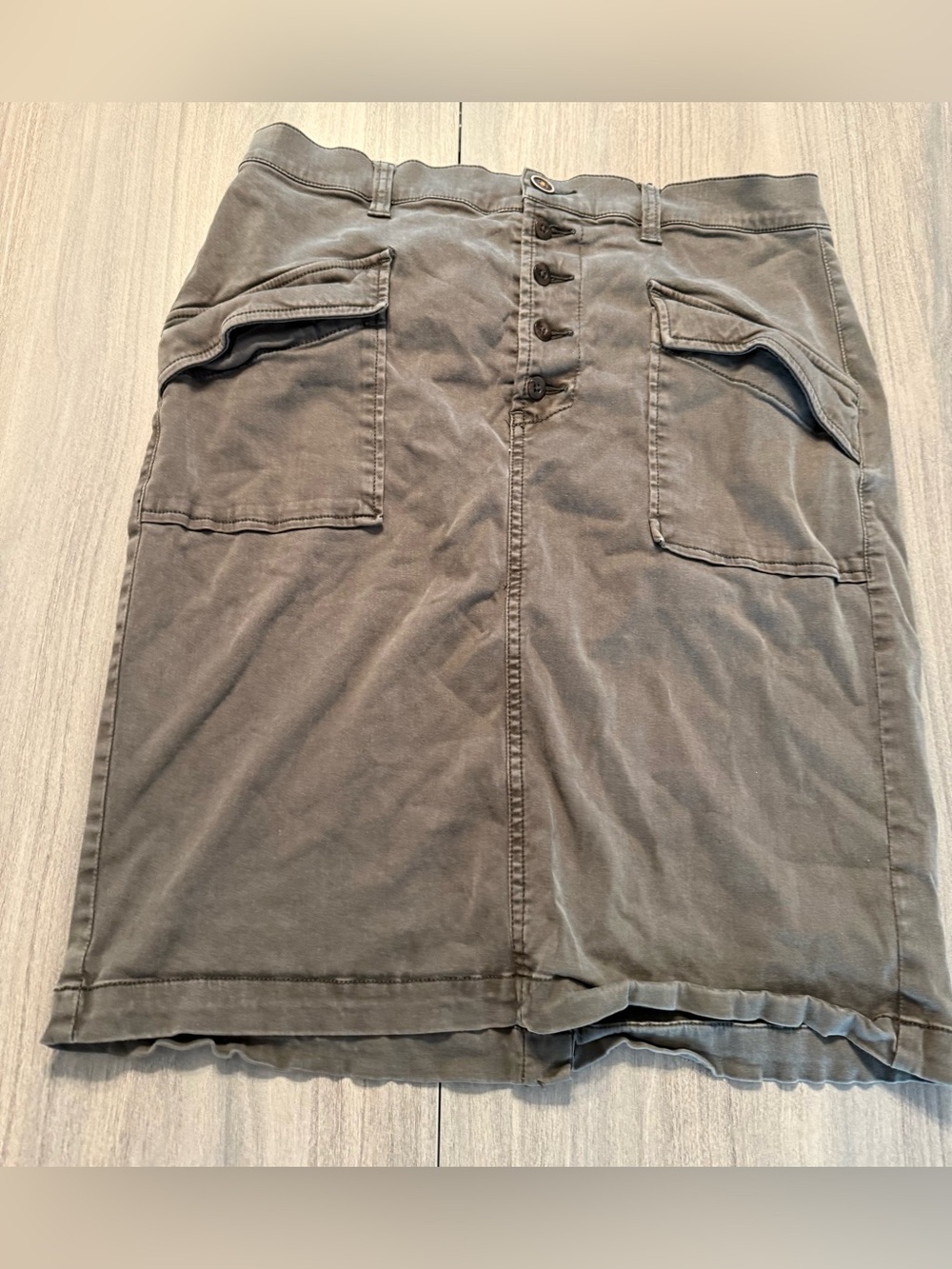 Pilcro gray cargo-pocket button-front skirt